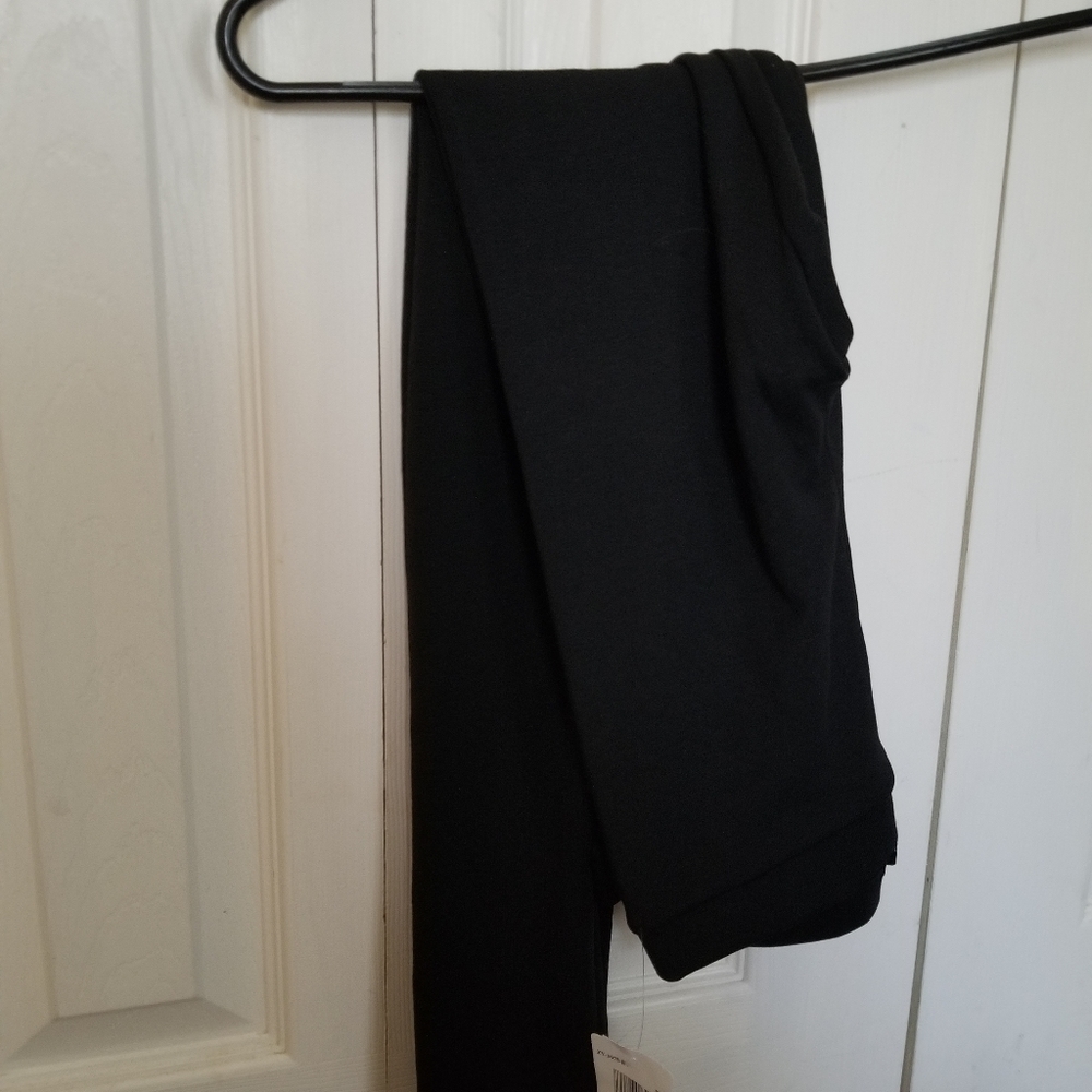 Black leggings